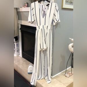 NEW Boutique Navy Blue & White Pin Striped Short Sleeve Romper Maxi Dress